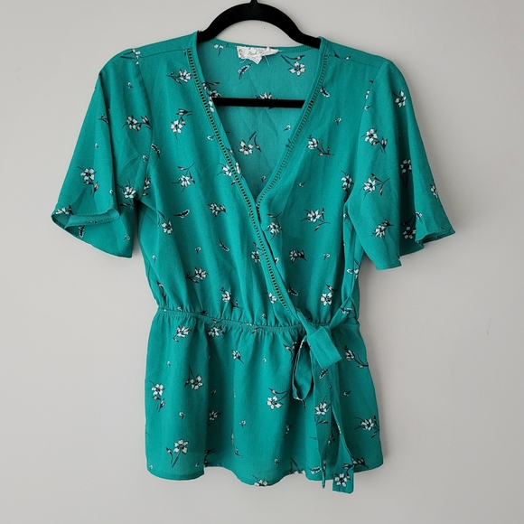 PINK ROSE | Floral Top - Picture 1 of 3